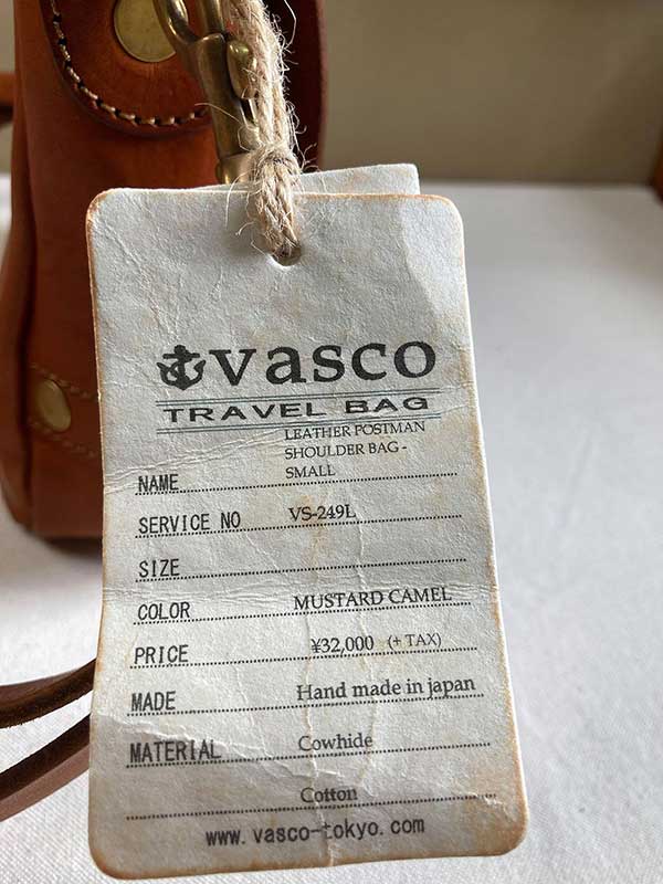 VASCO（ヴァスコ）】LEATHER POSTMAN SHOULDER BAG - SMALL／MUSTARD